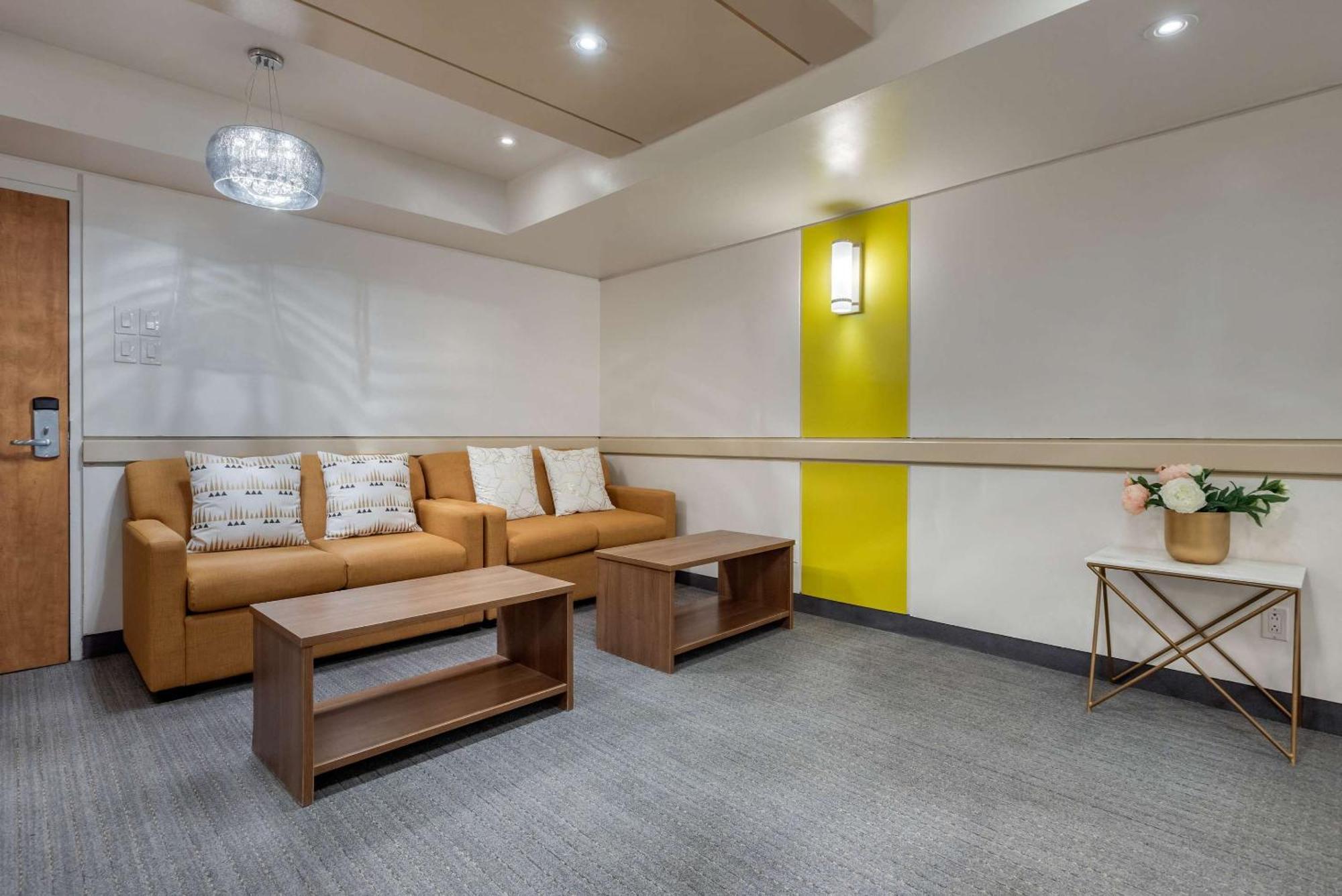 Quality Hotel Dorval Aeroport Экстерьер фото