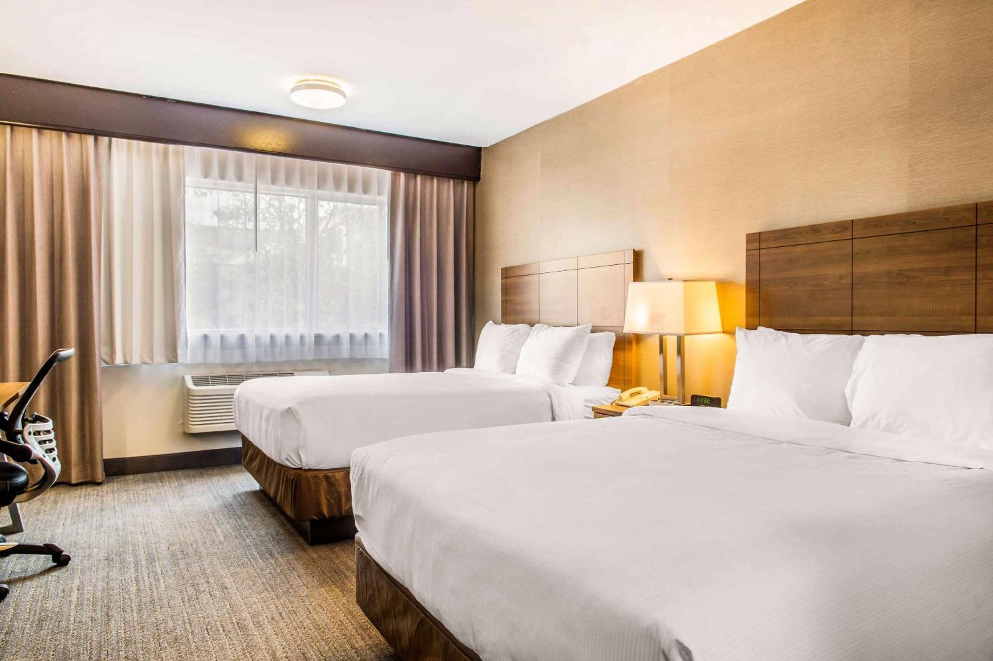 Quality Hotel Dorval Aeroport Экстерьер фото